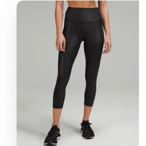 Lululemon High-Rise Crop leggings